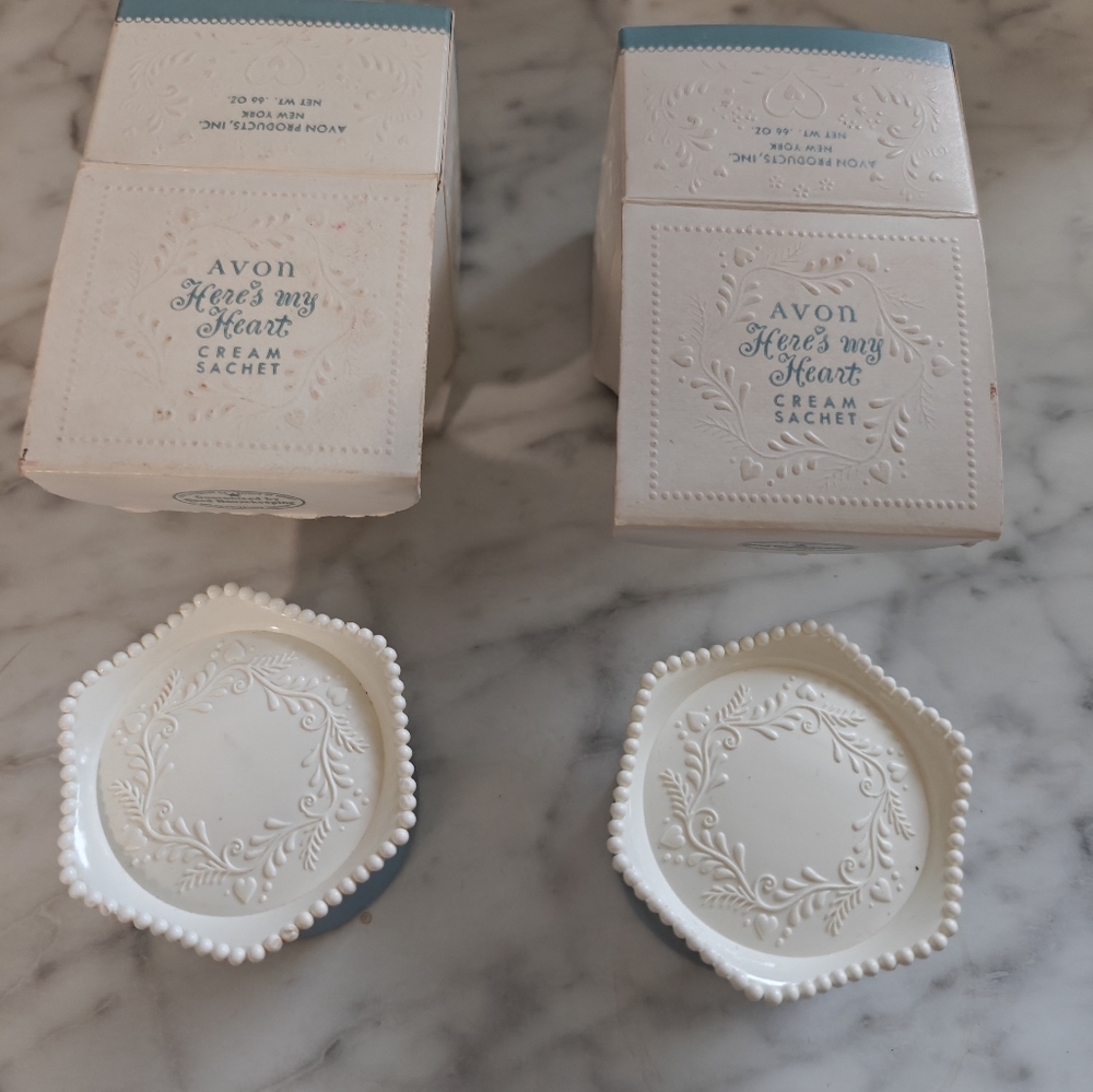 Avon Here's My Heart Cream Sachet Vintage